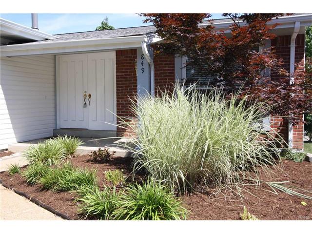 849 Forest Village Dr, Ballwin, MO 63021 photo 2