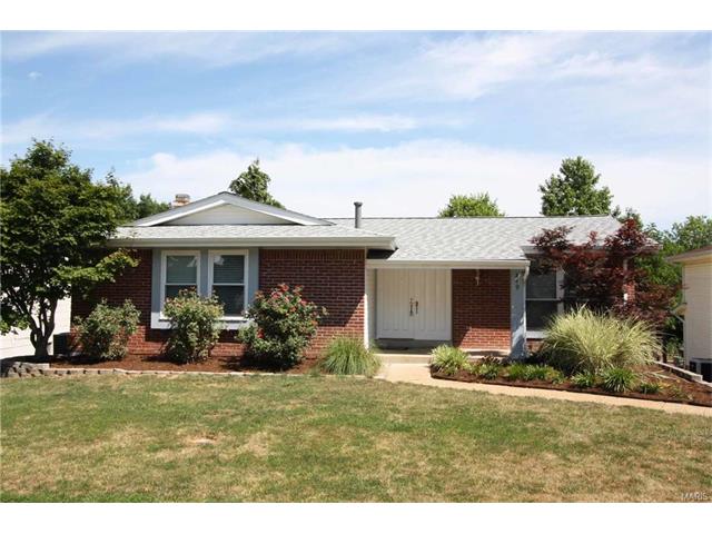 849 Forest Village Dr, Ballwin, MO 63021 photo 1