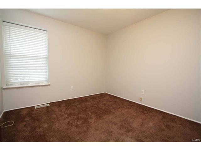 849 Forest Village Dr, Ballwin, MO 63021 photo 10