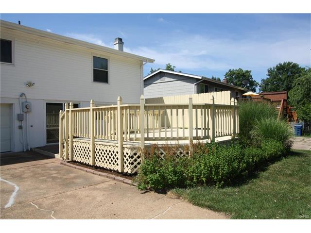 849 Forest Village Dr, Ballwin, MO 63021 photo 17