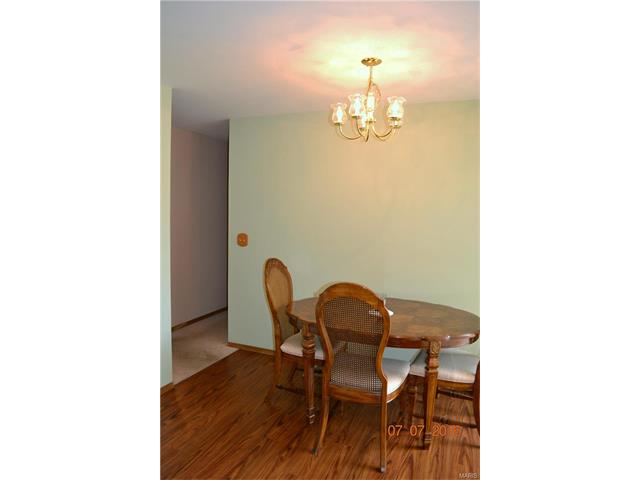 633 Sundance, O'fallon, MO 63368 photo 10