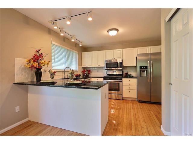 16764 Hickory Crest Dr, Wildwood, MO 63011 photo 9