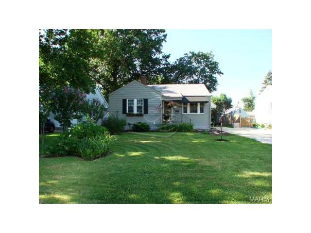 207 E 4th St, O Fallon, IL 62269 photo 1