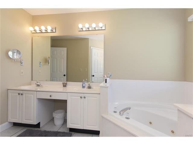 610 Calamar Ct, O'fallon, MO 63368 photo 12