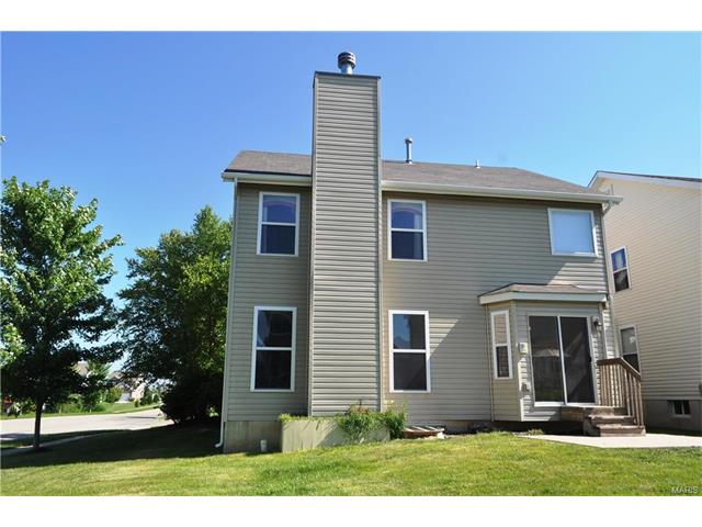 300 Wild Oak Dr, O'fallon, MO 63368 photo 3