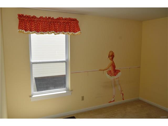 300 Wild Oak Dr, O'fallon, MO 63368 photo 18