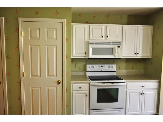 300 Wild Oak Dr, O'fallon, MO 63368 photo 10
