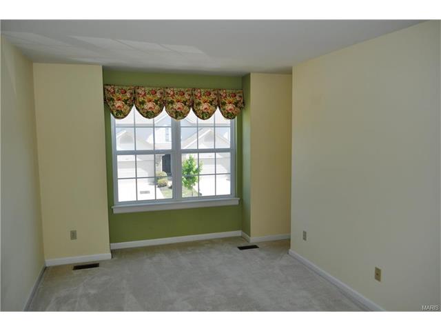 300 Wild Oak Dr, O'fallon, MO 63368 photo 17