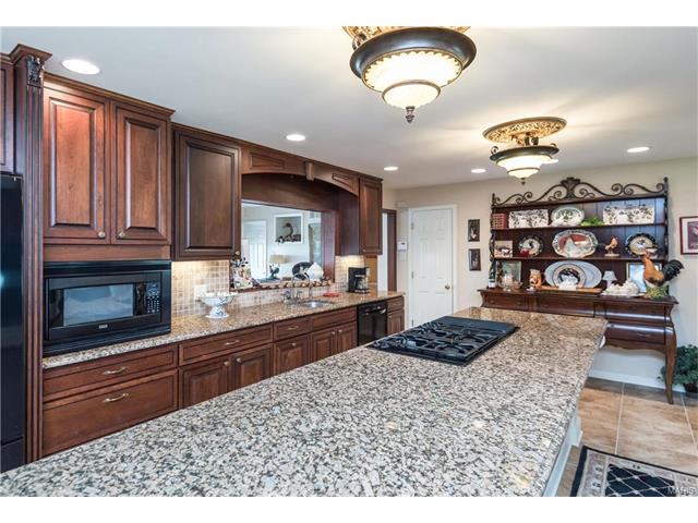 6 Lochhaven Ln, Ballwin, MO 63021 photo 14