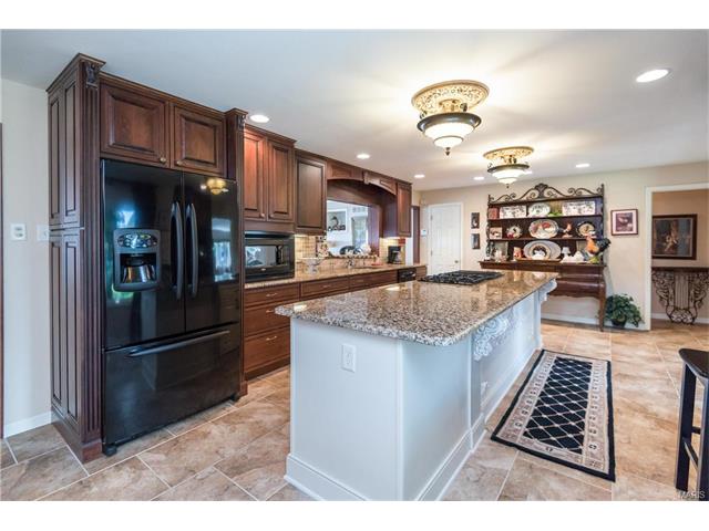 6 Lochhaven Ln, Ballwin, MO 63021 photo 13