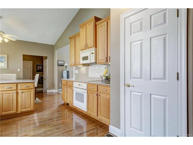 740 Thunder Hill Dr, O'fallon, MO 63368 photo 6