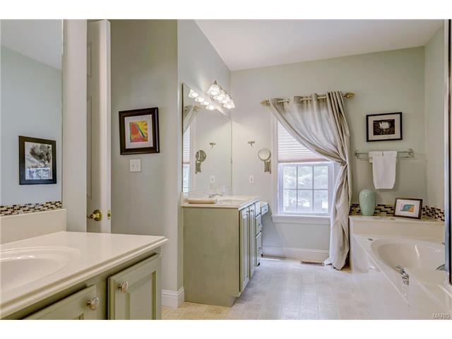 740 Thunder Hill Dr, O'fallon, MO 63368 photo 11