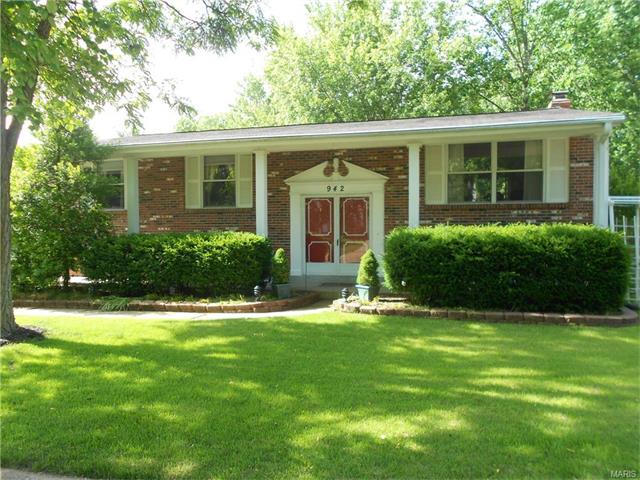942 Brookvale Ter, Manchester, MO 63021 photo 1