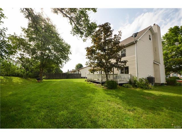 6421 Long Timber Dr, O'fallon, MO 63368 photo 2
