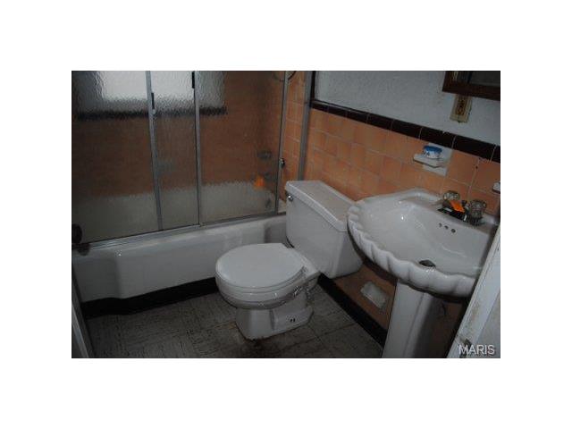 8326 Braddock, Saint Louis, MO 63132 photo 6