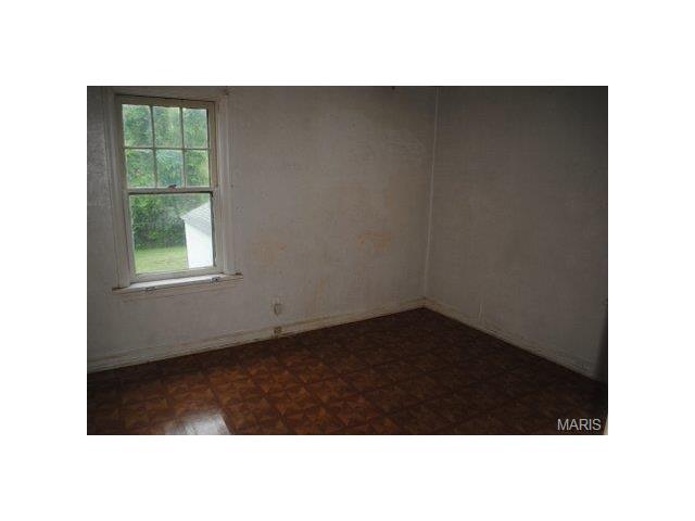 8326 Braddock, Saint Louis, MO 63132 photo 5