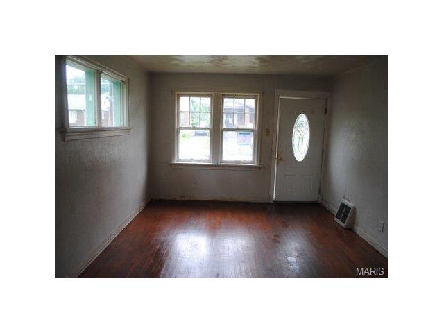 8326 Braddock, Saint Louis, MO 63132 photo 2