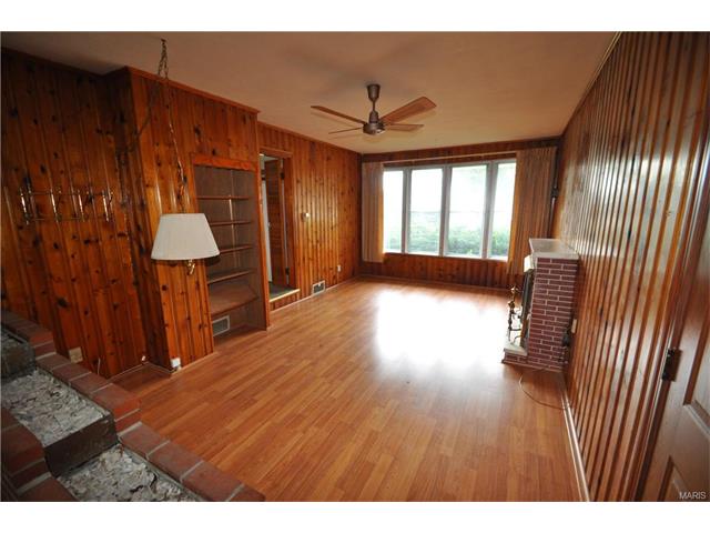 8 Wayne St, Saint Charles, MO 63301 photo 10