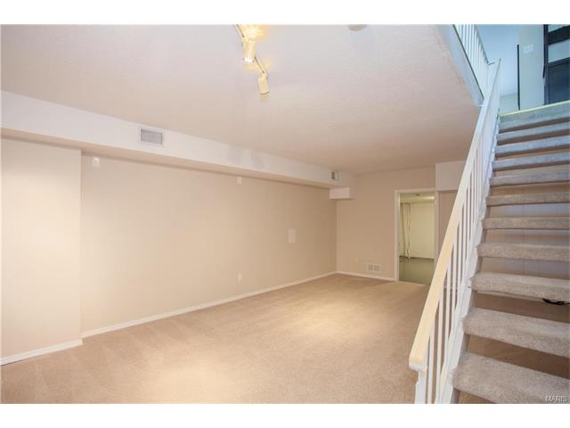 1220 Wicklow Rd #F, Ballwin, MO 63021 photo 17