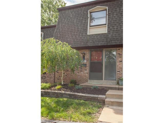 1220 Wicklow Rd #F, Ballwin, MO 63021 photo 1