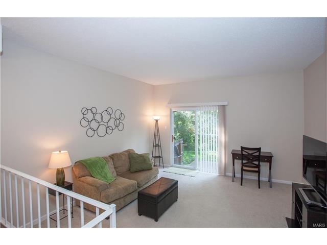 1220 Wicklow Rd #F, Ballwin, MO 63021 photo 3