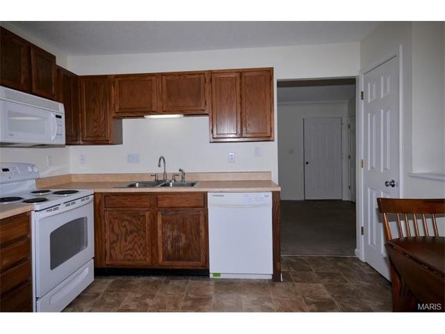 2413 Amarillo, O'fallon, MO 63368 photo 4
