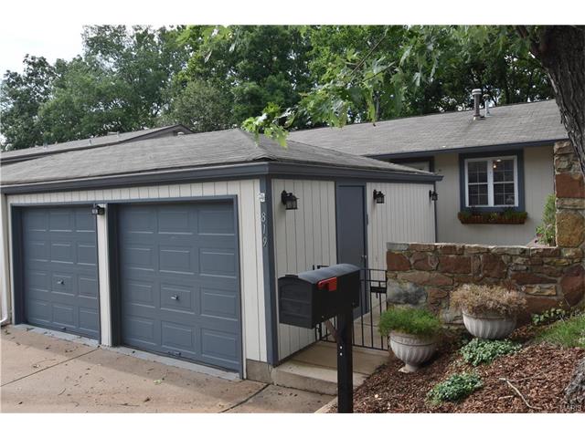 819 Knickerbacker, Ballwin, MO 63021 photo 2