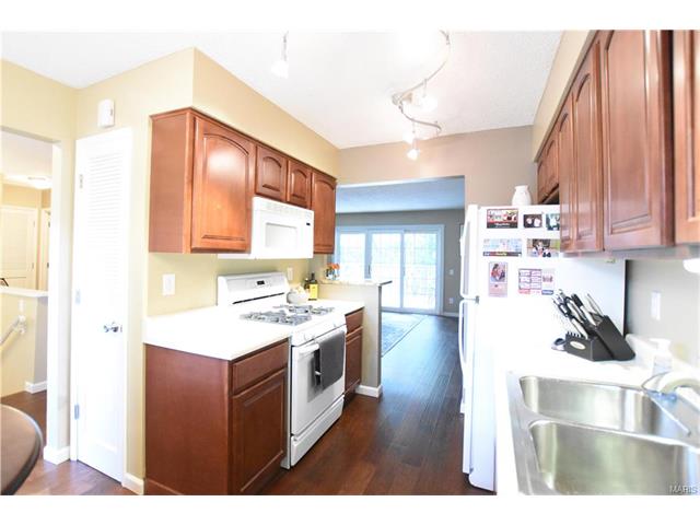 819 Knickerbacker, Ballwin, MO 63021 photo 6