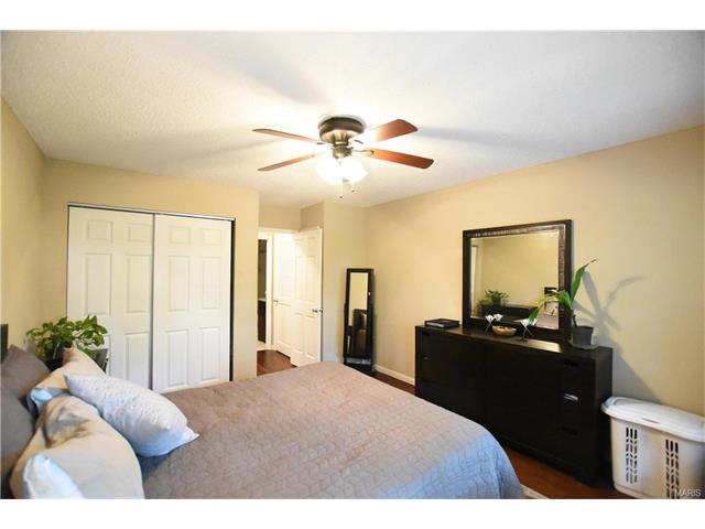 819 Knickerbacker, Ballwin, MO 63021 photo 11