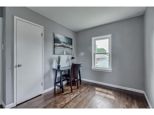 7148 Sharp Ave, Saint Louis, MO 63116 photo 11