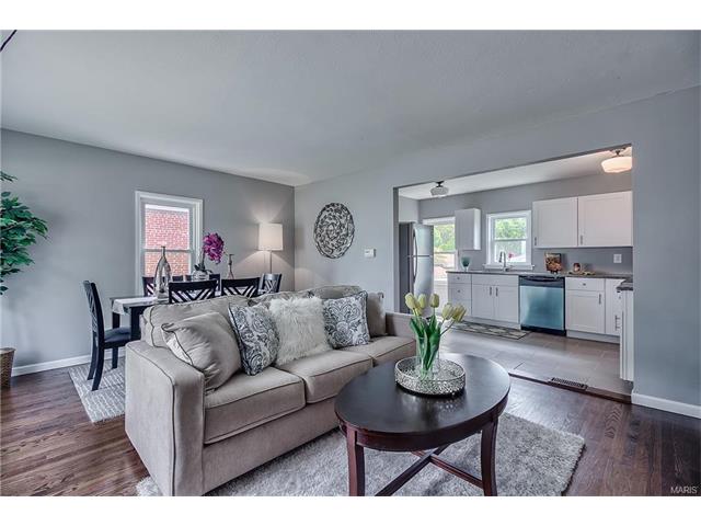 7148 Sharp Ave, Saint Louis, MO 63116 photo 5