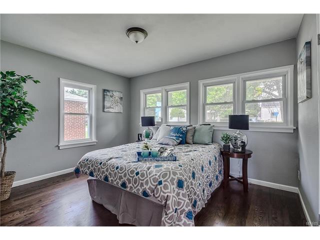 7148 Sharp Ave, Saint Louis, MO 63116 photo 18