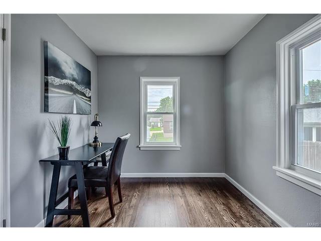 7148 Sharp Ave, Saint Louis, MO 63116 photo 10