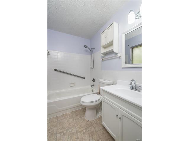 32 Chip Dr, O'fallon, MO 63366 photo 3