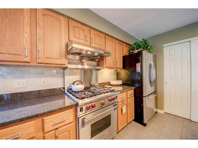 1203 Summer Lynne Dr, O'fallon, MO 63366 photo 4