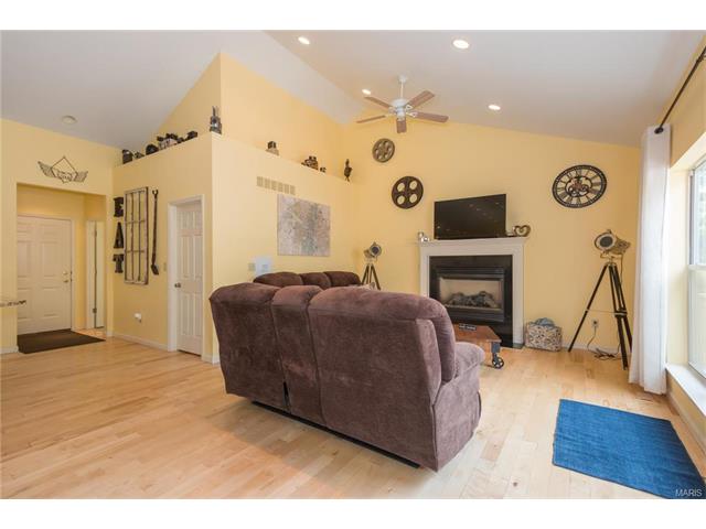 810 Stonecastle Ct, O'fallon, MO 63366 photo 23