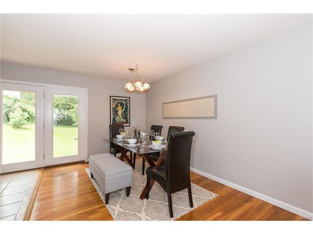 807 Gaillard Ct, Ballwin, MO 63011 photo 9