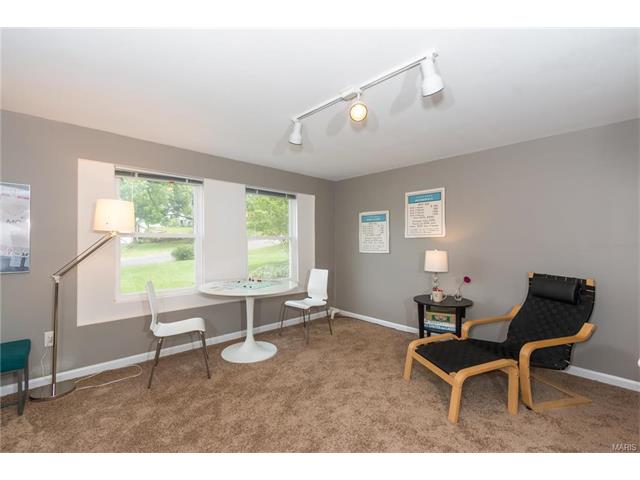 807 Gaillard Ct, Ballwin, MO 63011 photo 6