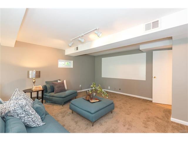 807 Gaillard Ct, Ballwin, MO 63011 photo 5