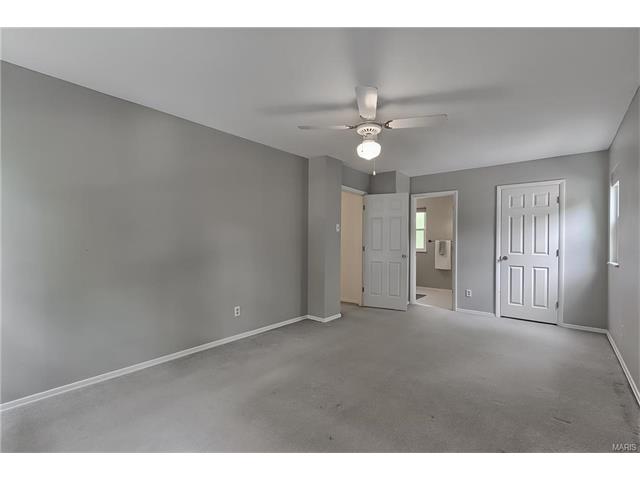 1131 Great Falls Ct, Ballwin, MO 63021 photo 30