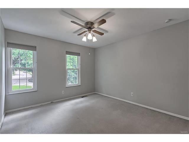 1131 Great Falls Ct, Ballwin, MO 63021 photo 9