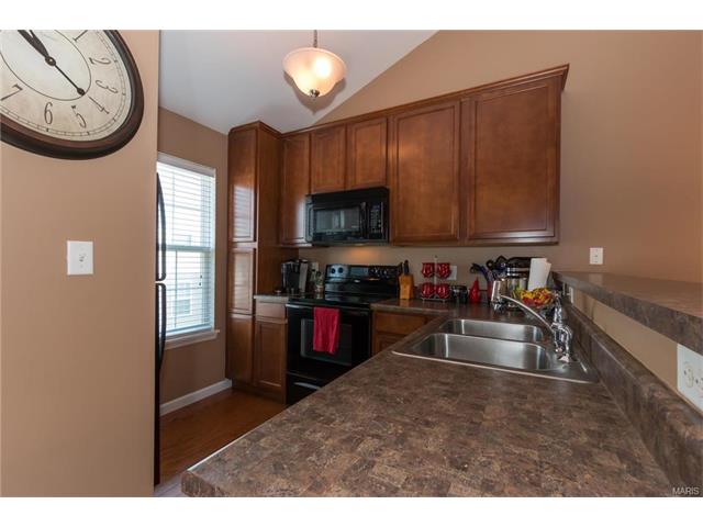 5302 Spring River Dr, O'fallon, MO 63368 photo 7