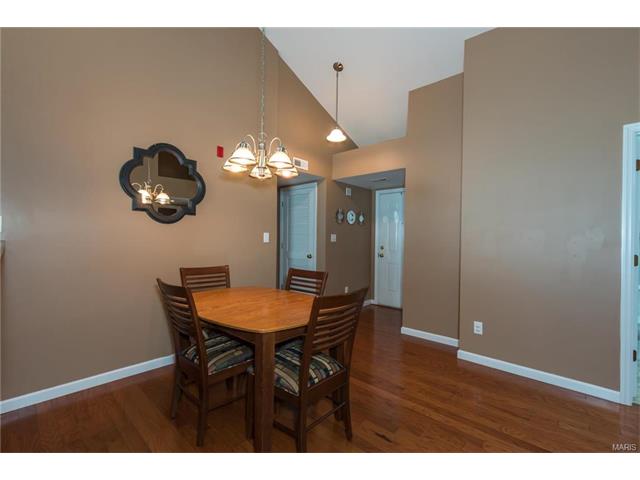 5302 Spring River Dr, O'fallon, MO 63368 photo 2