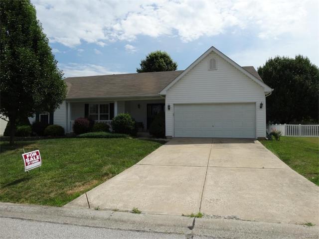 1122 Castle Pnes, St Peters, MO 63366 photo 1