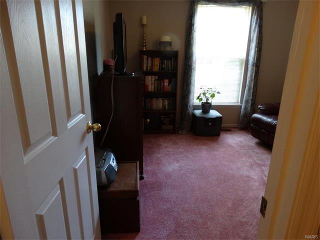 1122 Castle Pnes, St Peters, MO 63366 photo 28