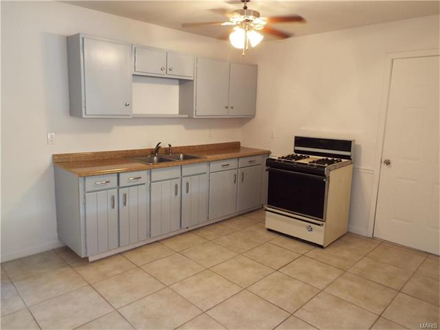 206 Allen Dr, O'fallon, MO 63366 photo 4