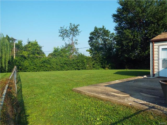 206 Allen Dr, O'fallon, MO 63366 photo 3