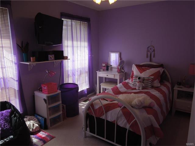 355 Heritage Commons Cir, O'fallon, MO 63368 photo 13