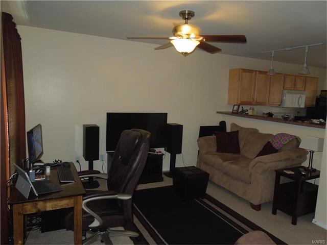 355 Heritage Commons Cir, O'fallon, MO 63368 photo 2