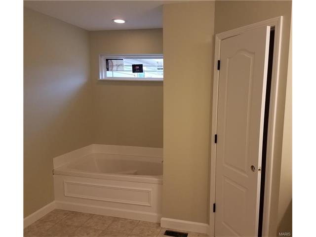 322 Independence Ave, Waterloo, IL 62298 photo 6